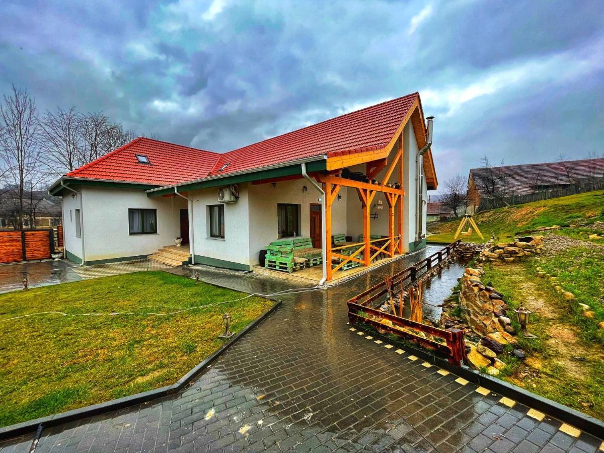 Domeniul Bondarelului Hotel Ocolisu Mic Buitenkant foto