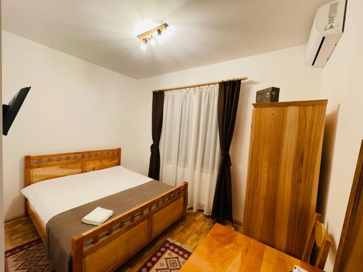 Domeniul Bondarelului Hotel Ocolisu Mic Buitenkant foto