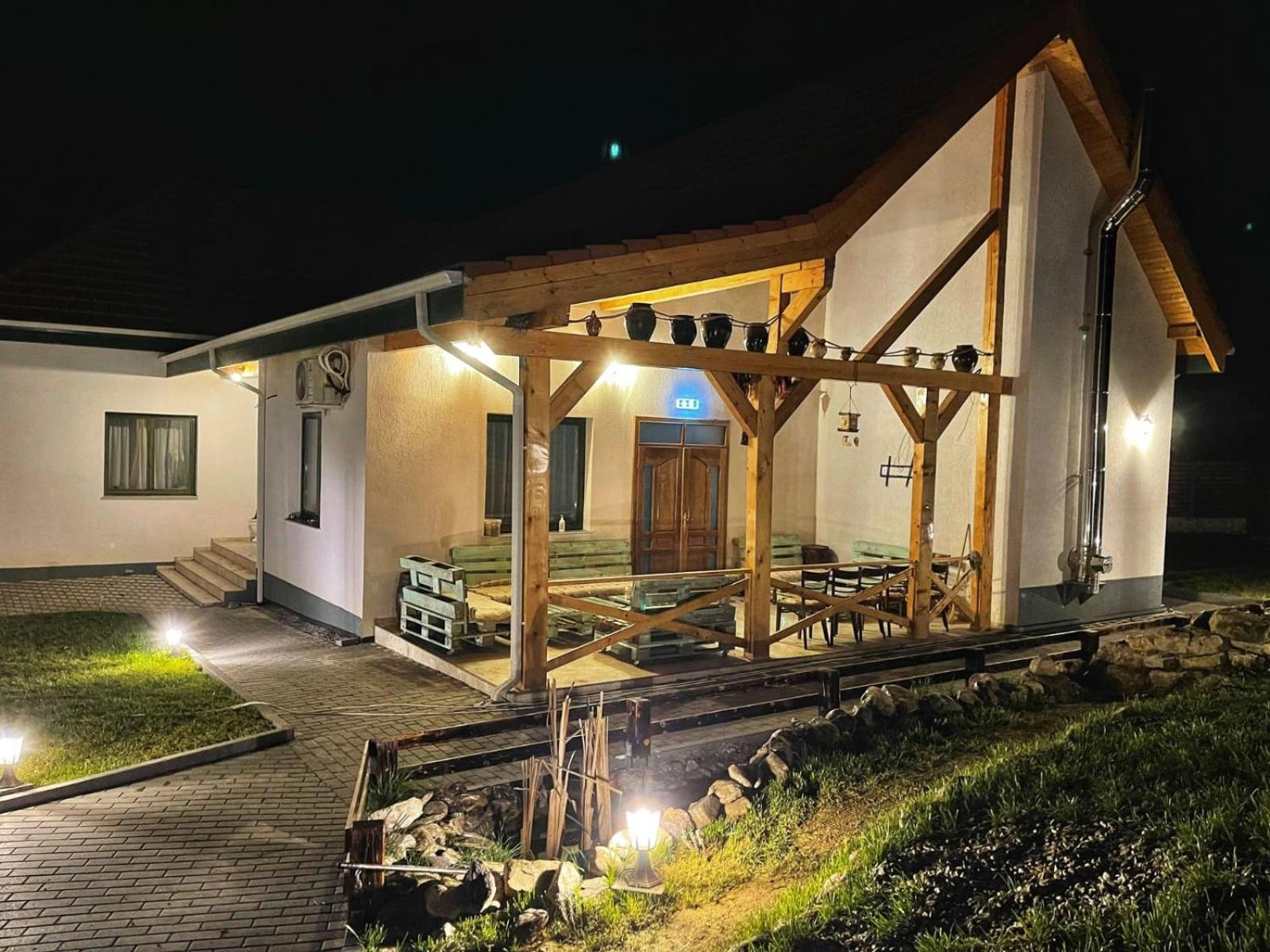 Domeniul Bondarelului Hotel Ocolisu Mic Buitenkant foto