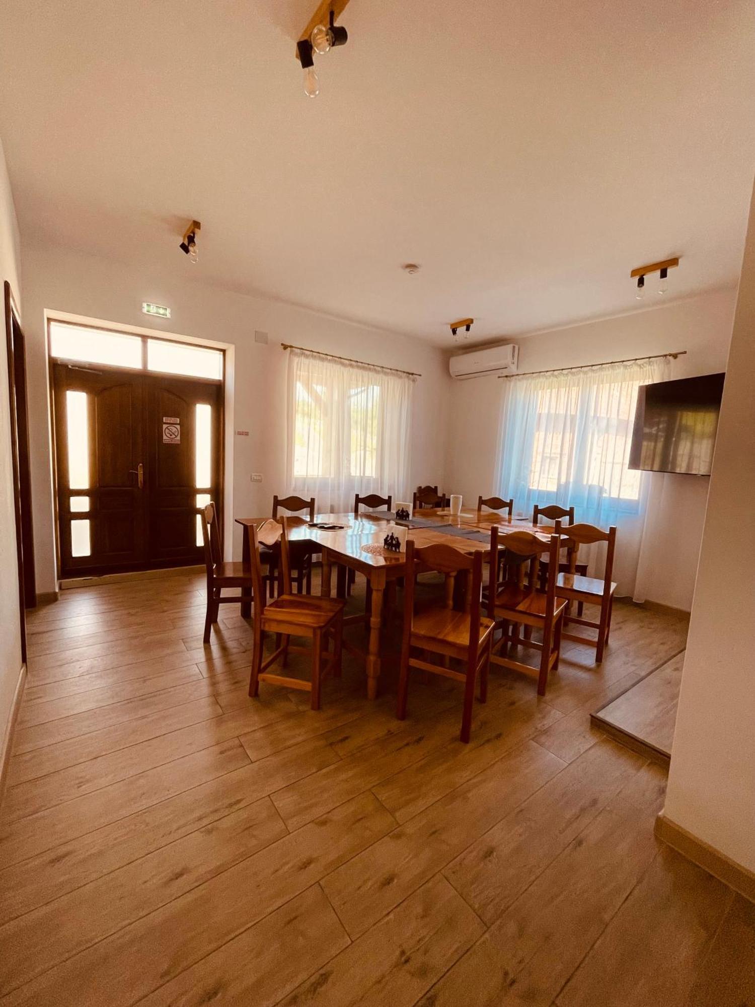 Domeniul Bondarelului Hotel Ocolisu Mic Buitenkant foto
