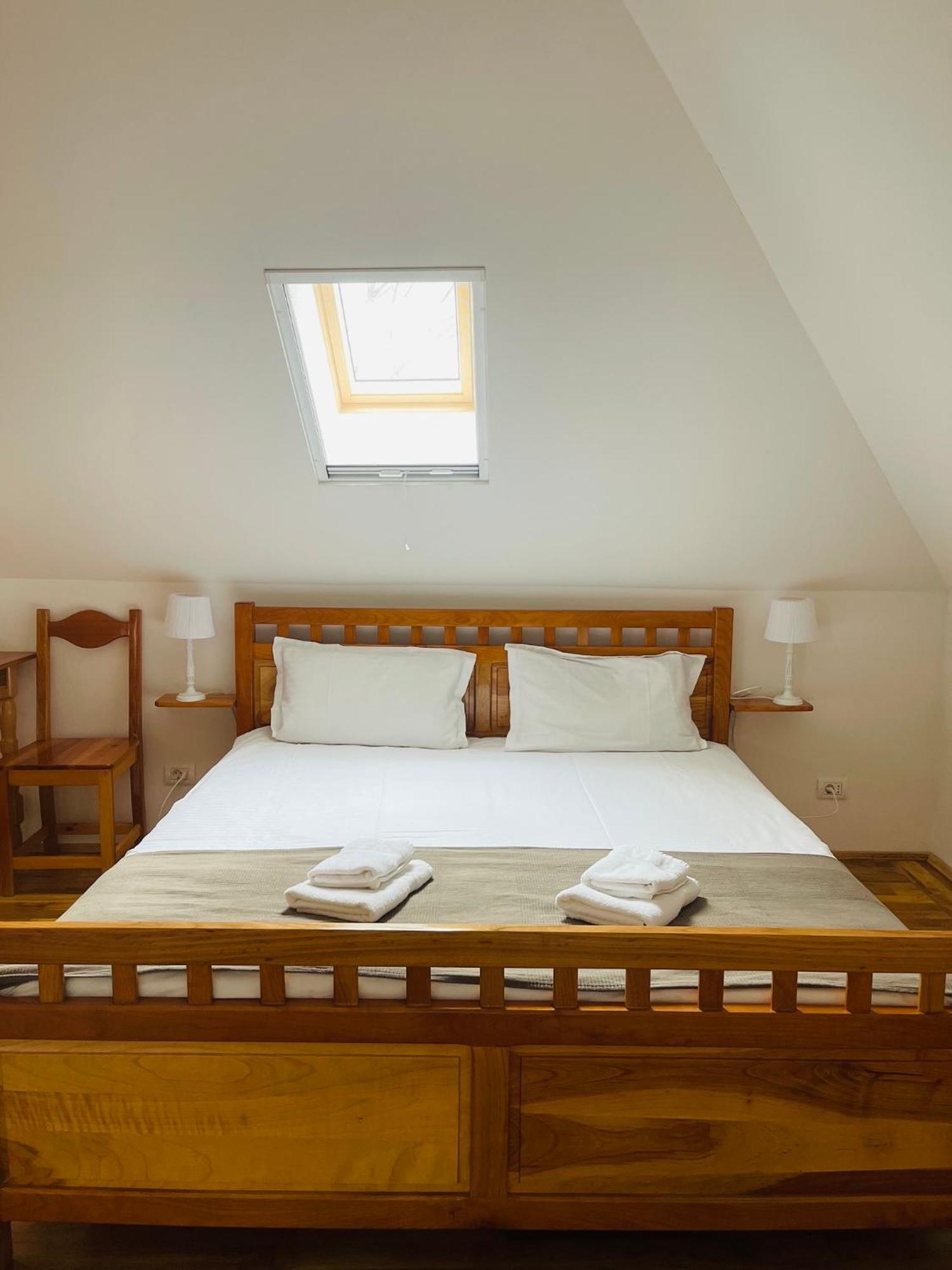 Domeniul Bondarelului Hotel Ocolisu Mic Buitenkant foto