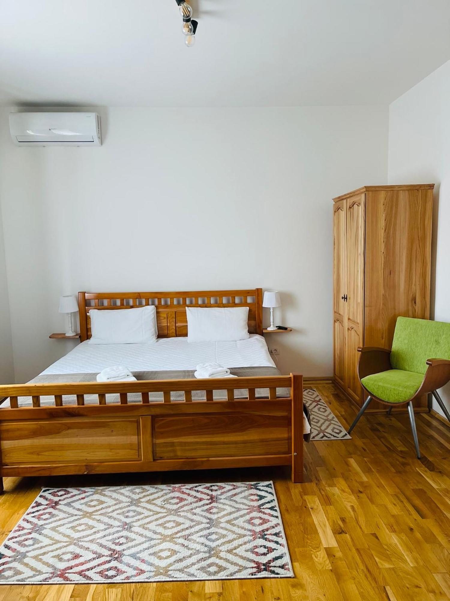 Domeniul Bondarelului Hotel Ocolisu Mic Buitenkant foto