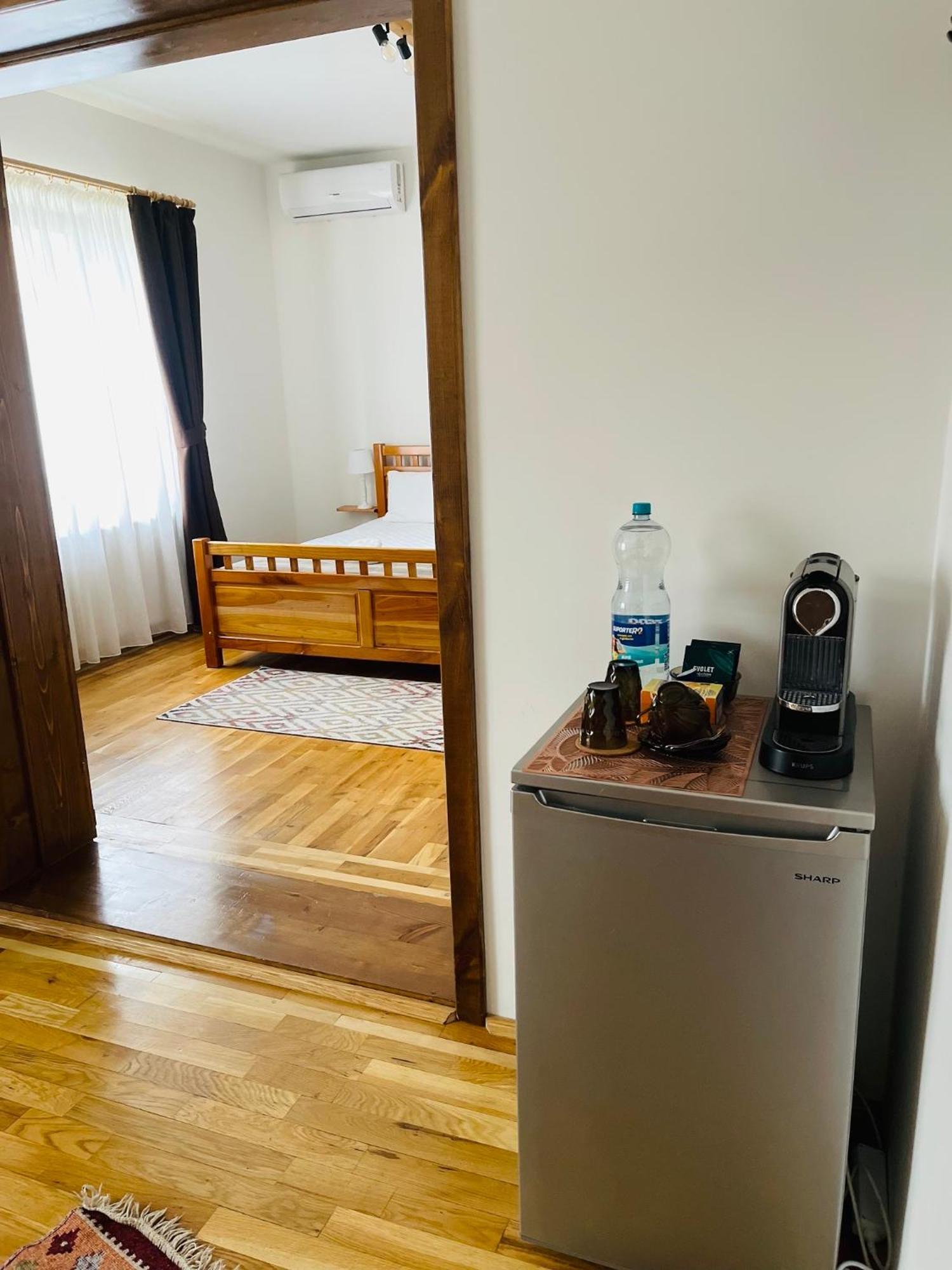 Domeniul Bondarelului Hotel Ocolisu Mic Buitenkant foto